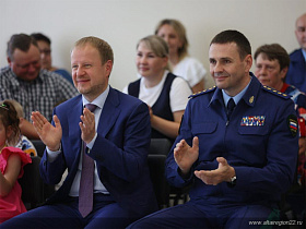 Губернатор Алтайского края Виктор Томенко: После запуска детского сада мы полностью решили вопрос с местами для детей от полутора до трех лет в Бийске