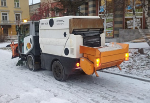 МБУ «Автодорстрой» продолжает работу по санитарному содержанию улиц города